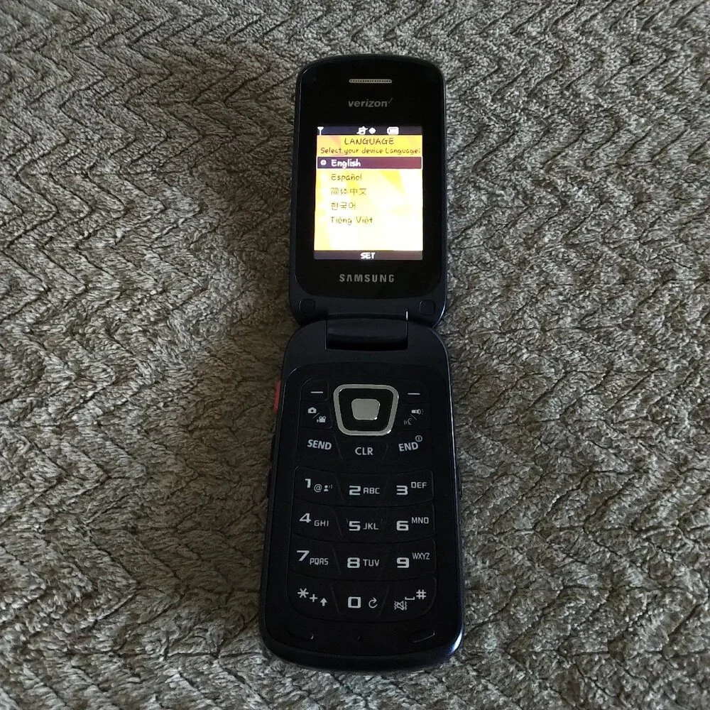 Samsung Convoy 4 Flip Phone - Model NO: SM-B690V